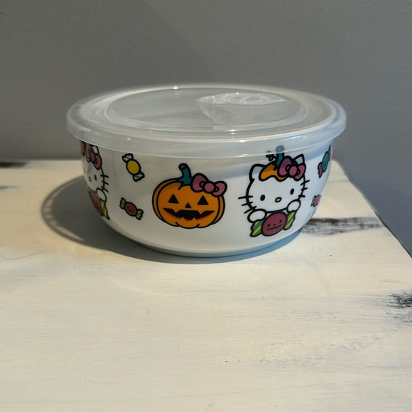 2024 3 piece set hello kitty ceramic storage bowls with lids - Picture 2 of 4
